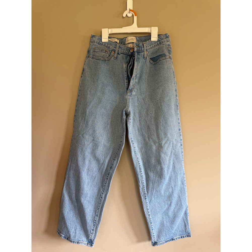 Universal Thread Vintage Straight High Rise Light‎ Wash Jeans Womens 10/30R Blue